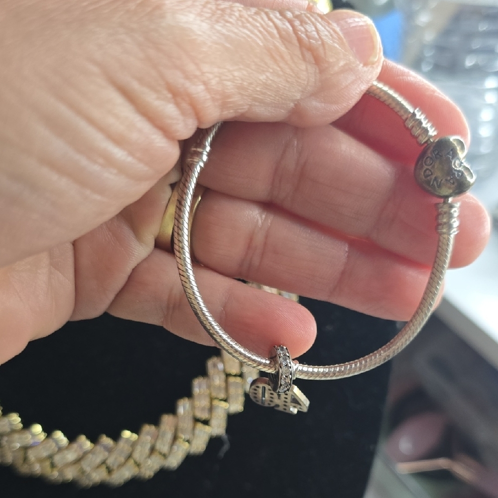 Elegant Silver Bracelet with Heart Charm